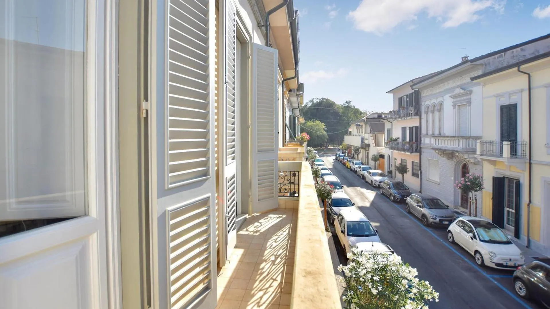 Beautiful Home In Viareggio With Kitchen Holiday home