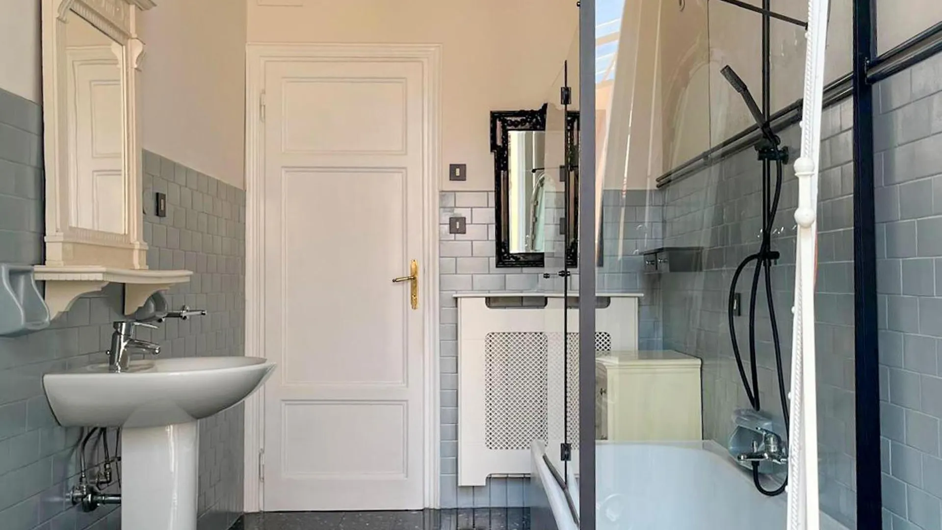 Beautiful Home In Viareggio With Kitchen Italy